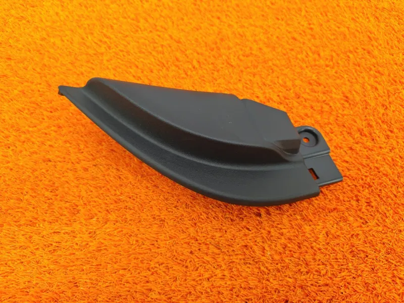 Уголок двери