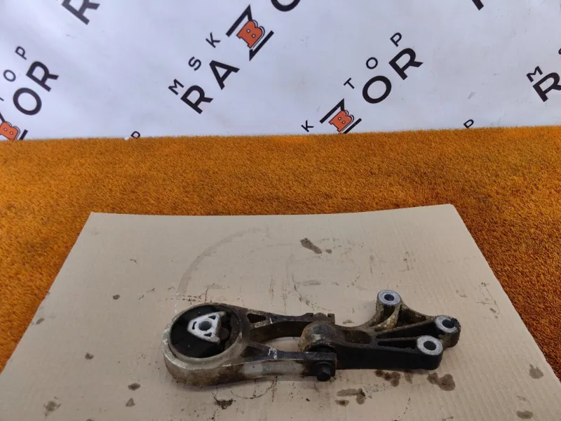 Подушка двигателя