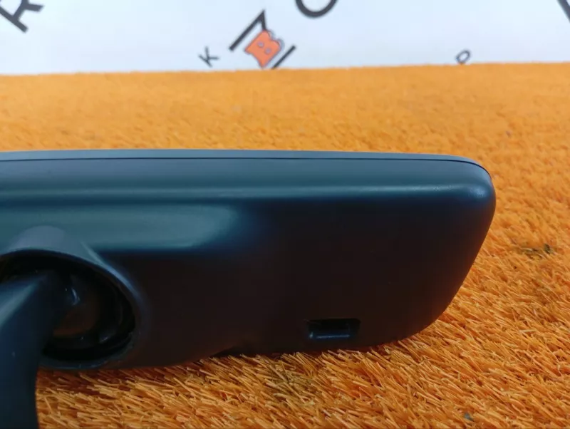 Зеркало заднего вида