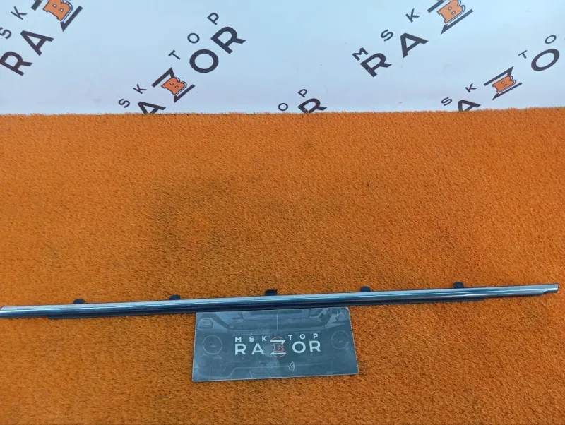 Молдинг стекла