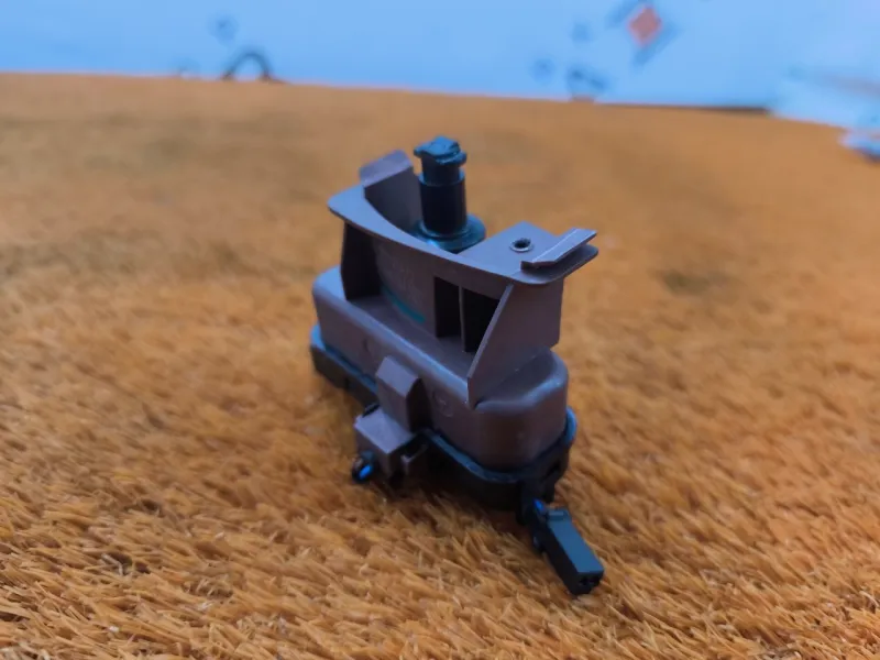 Активатор лючка бензобака