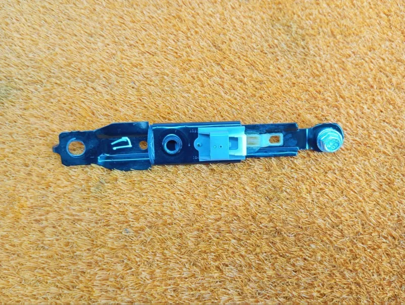 Механизм регулировки ремня безопасности