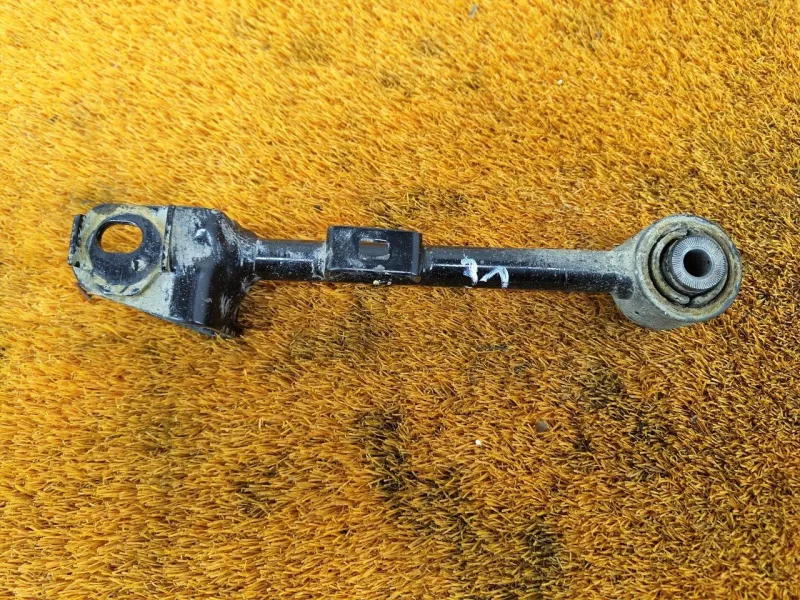 Рычаг подвески