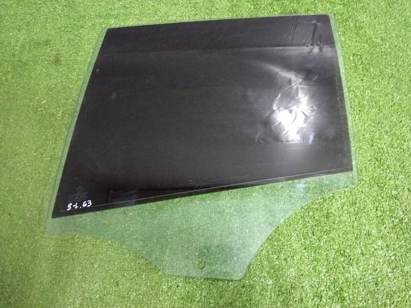 Стекло двери BMW X1 2010 51352990299 E84, заднее левое