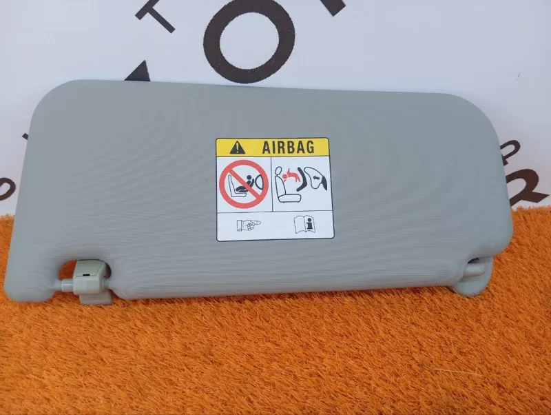 Козырек солнцезащитный