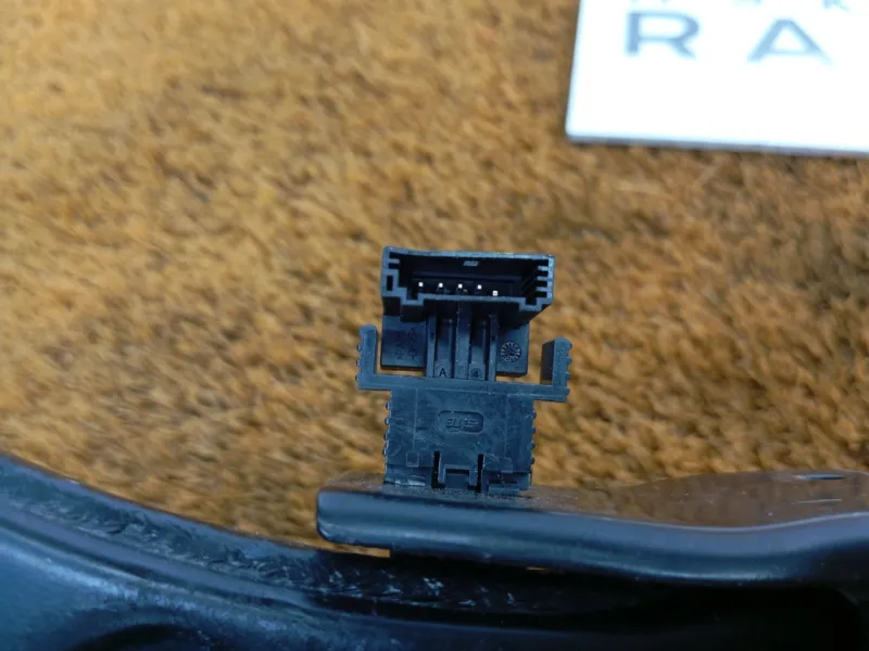 Педаль тормоза