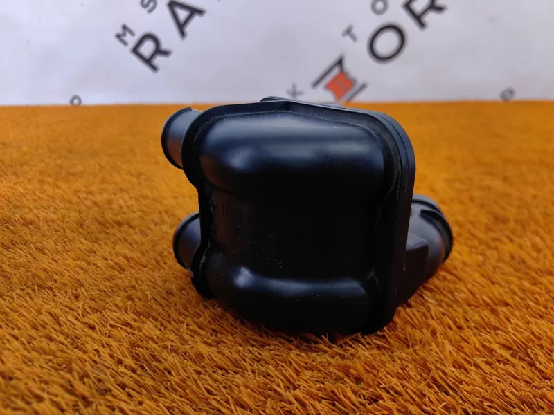 Патрубок воздушного фильтра