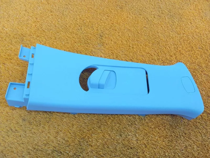 Обшивка центральной стойки