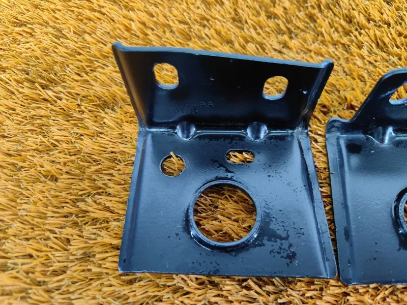 Крепление радиатора