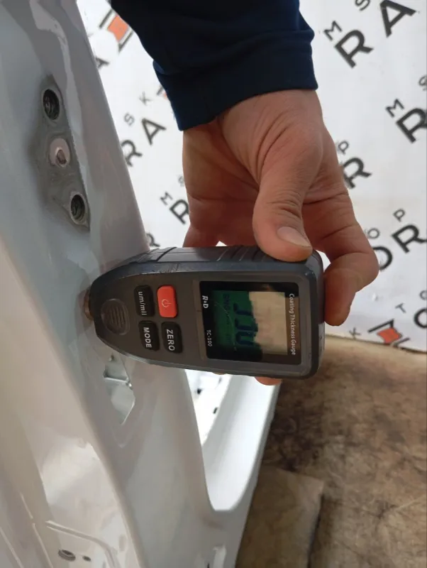 Порог с центральной стойкой