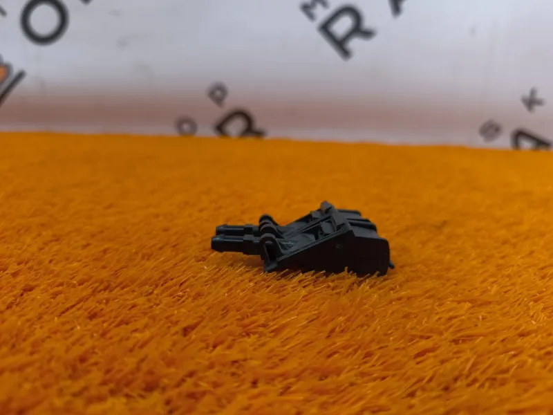 Форсунка стеклоомывателя