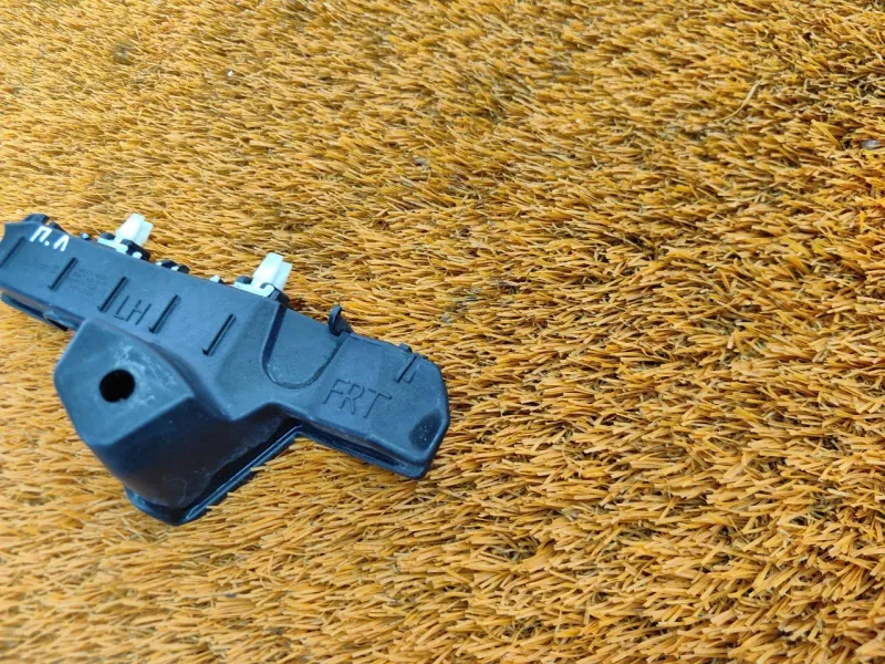 Крепление бампера