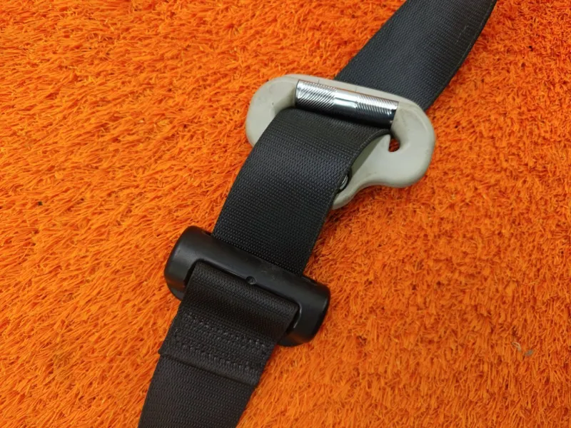 Ремень безопасности