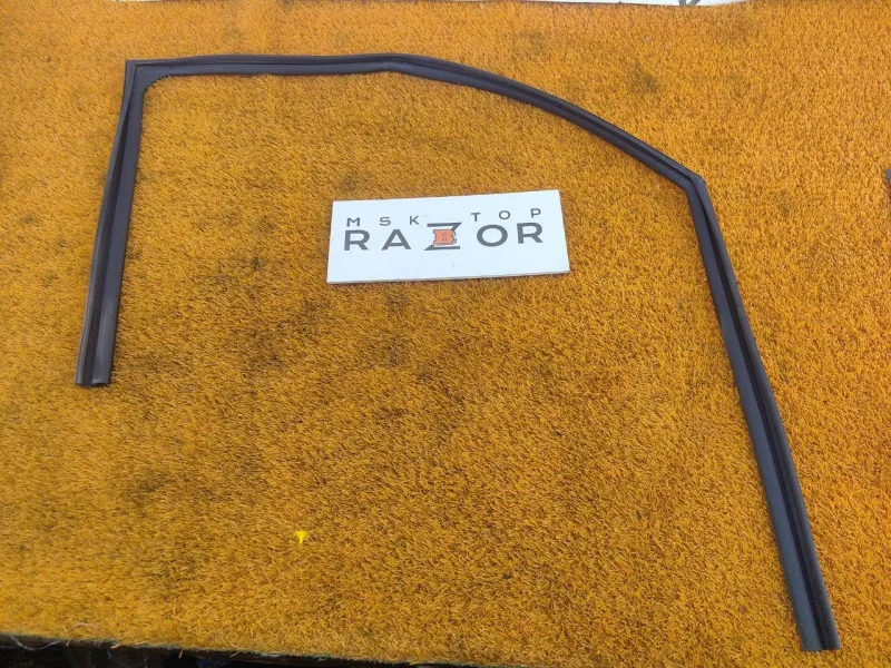 Уплотнитель стекла двери