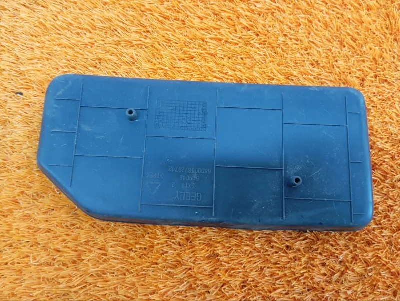 Коврик центральной консоли