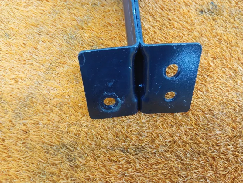 Кронштейн заднего сиденья