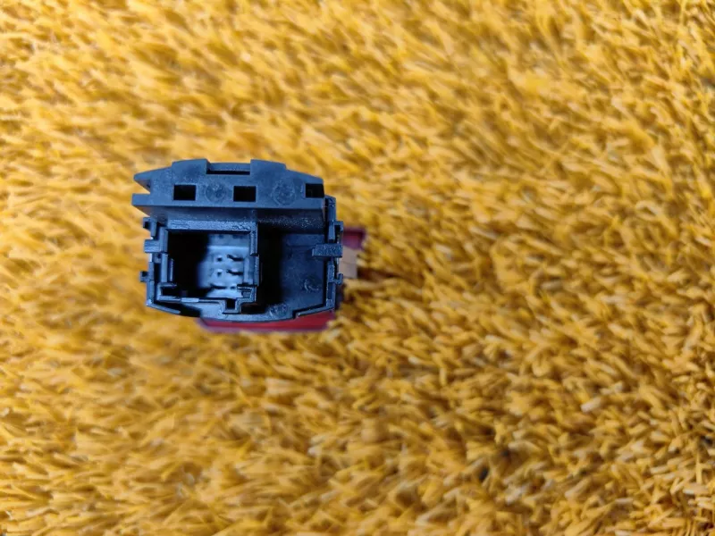 Кнопка аварийной сигнализации