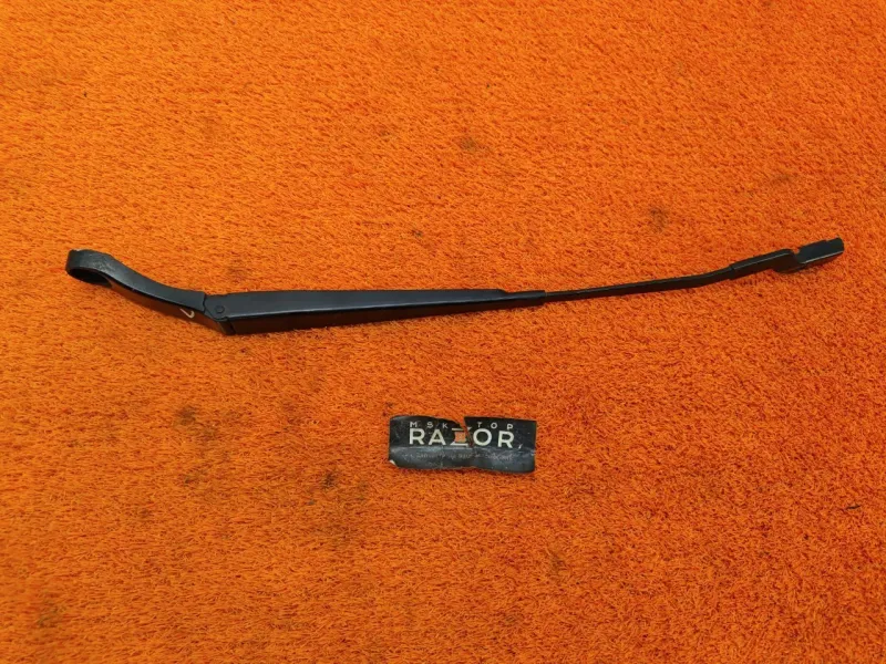 поводок стеклоочистителя