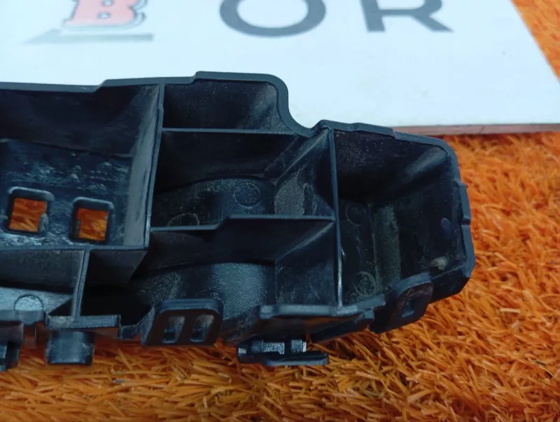 Кронштейн бампера