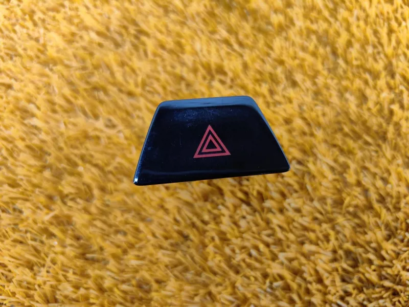 Кнопка аварийной сигнализации