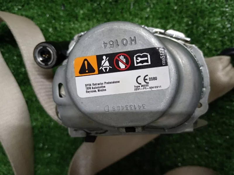 Ремень безопасности