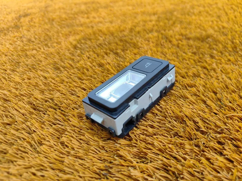 Плафон салона