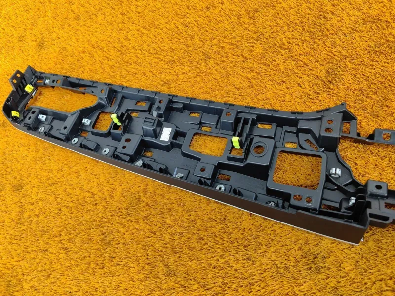 Накладка на торпедо