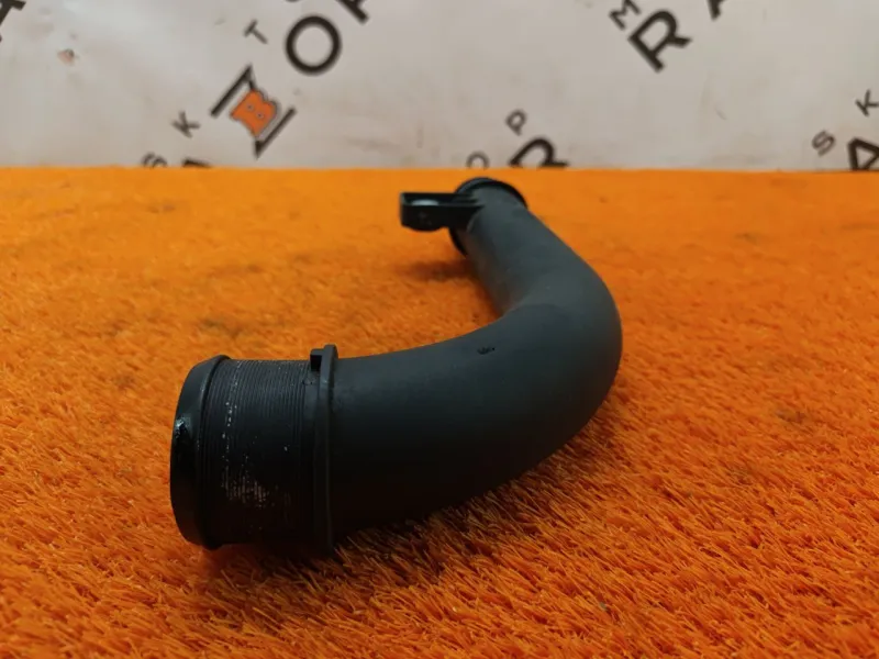 Патрубок интеркулера