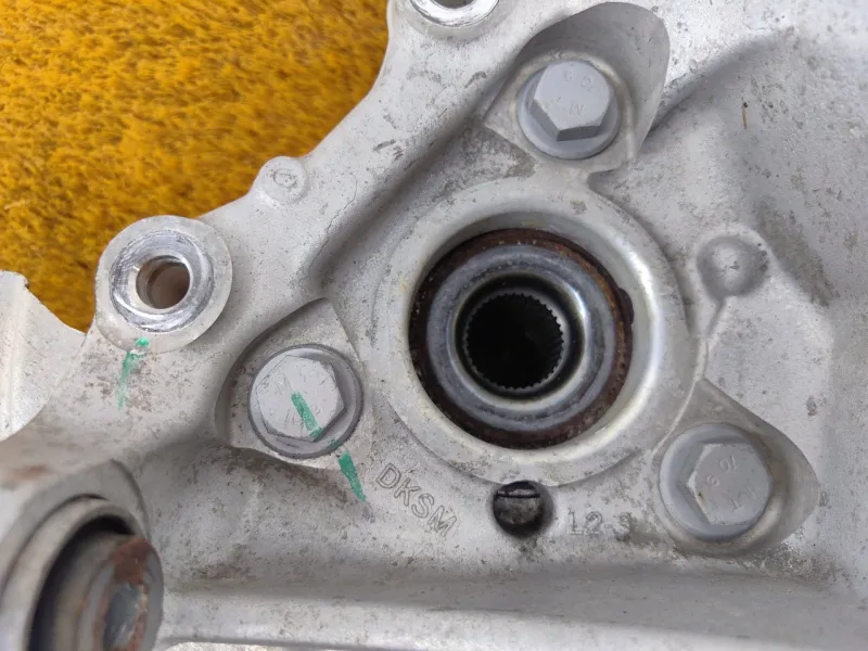 Кулак поворотный