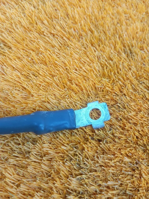 Клемма аккумулятор