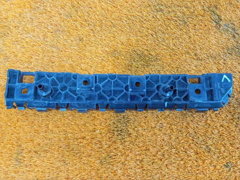 Крепление бампера