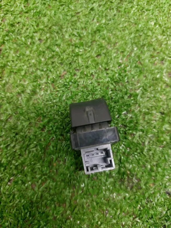 Кнопка стеклоподъемника