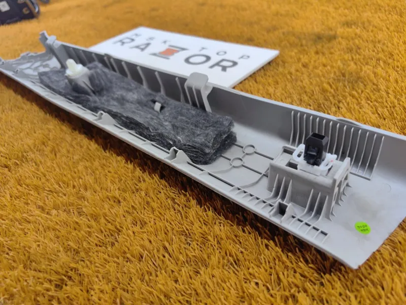 Накладка на стойку кузова