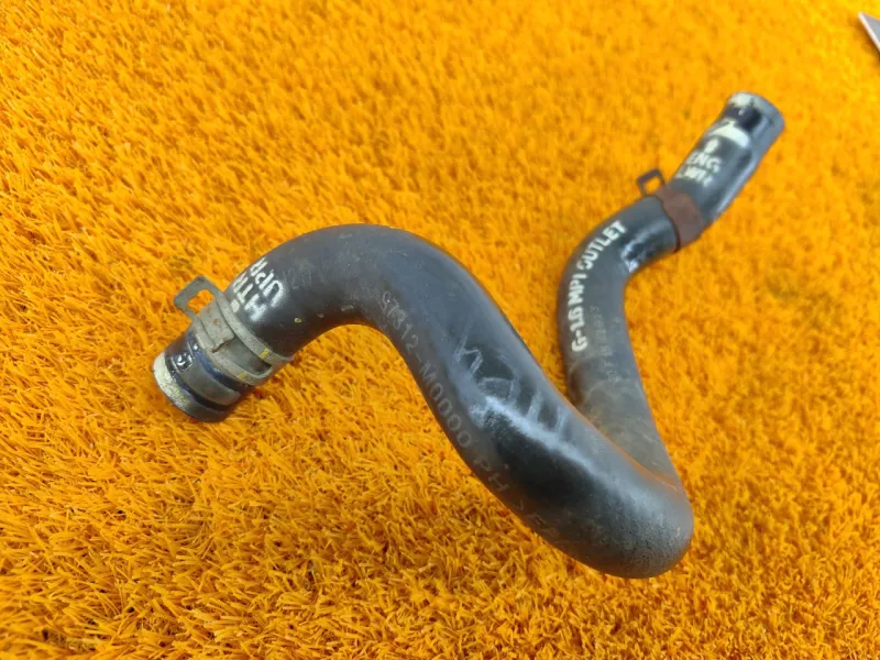 Патрубок отопителя