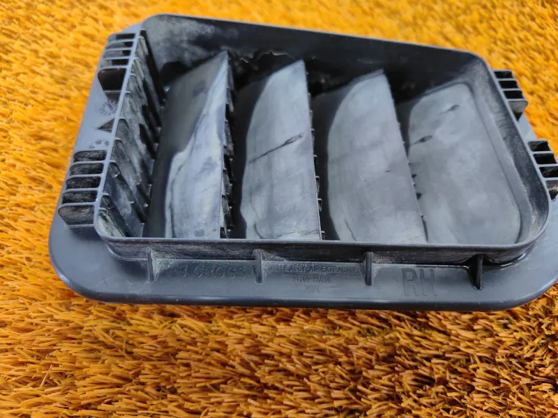 Решетка вентиляционная