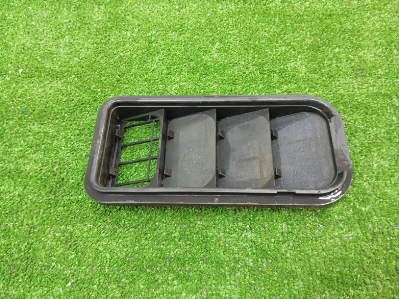 Решетка вентиляционная