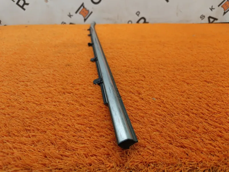 Молдинг стекла