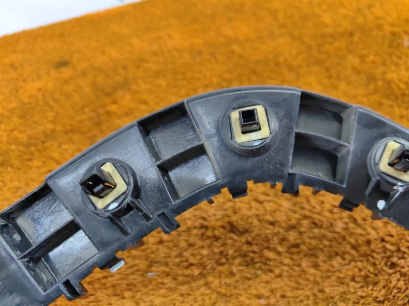 Кронштейн бампера