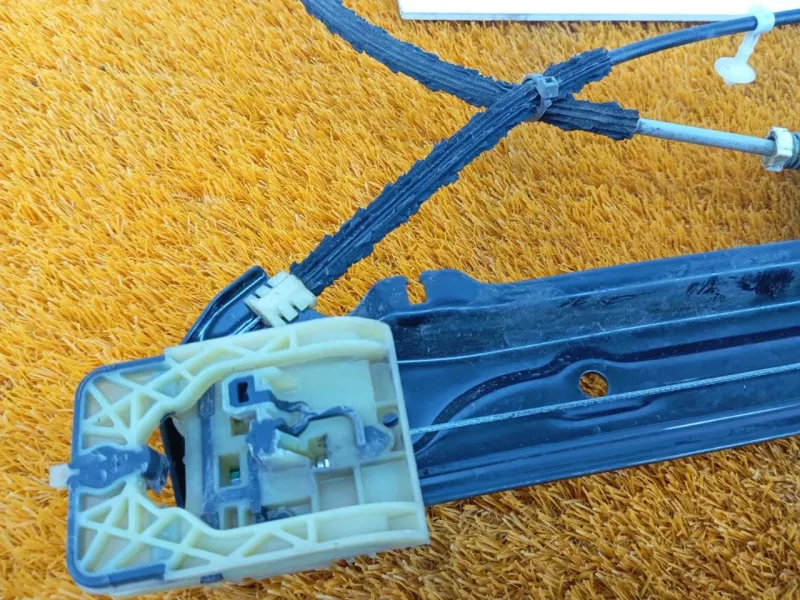 Стеклоподъемник