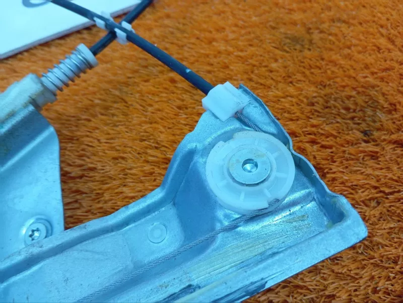 Стеклоподъемник