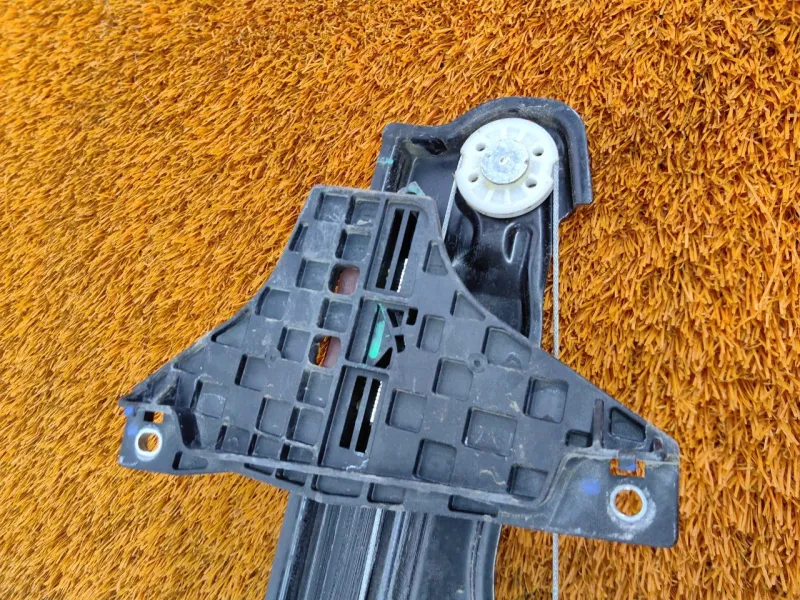 Стеклоподъемник