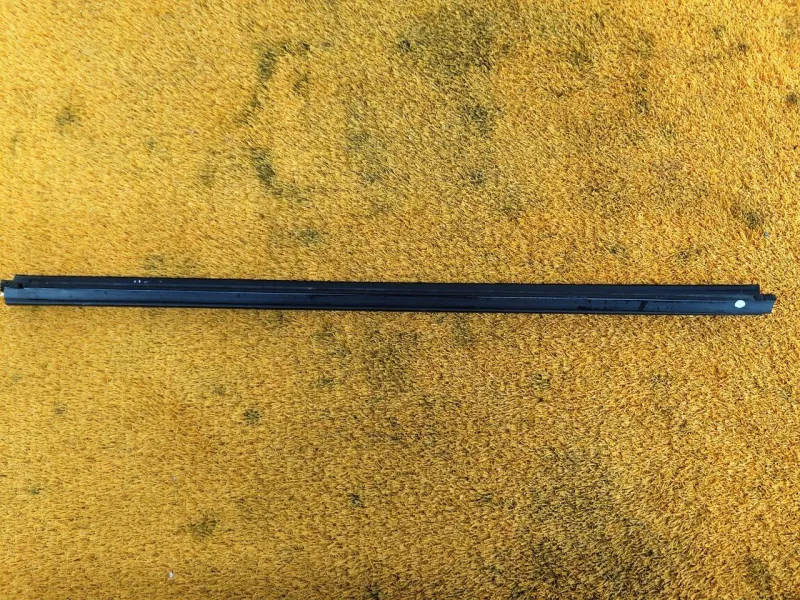 Уплотнитель стекла двери Chery Tiggo 7 PRO 2023 554000390AA SQRE4T15C, задний правый