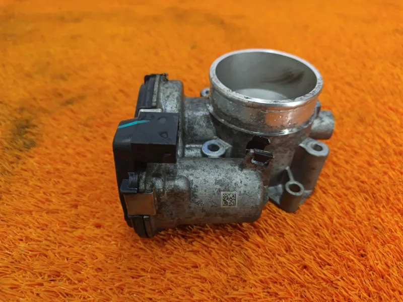 Дроссельная заслонка