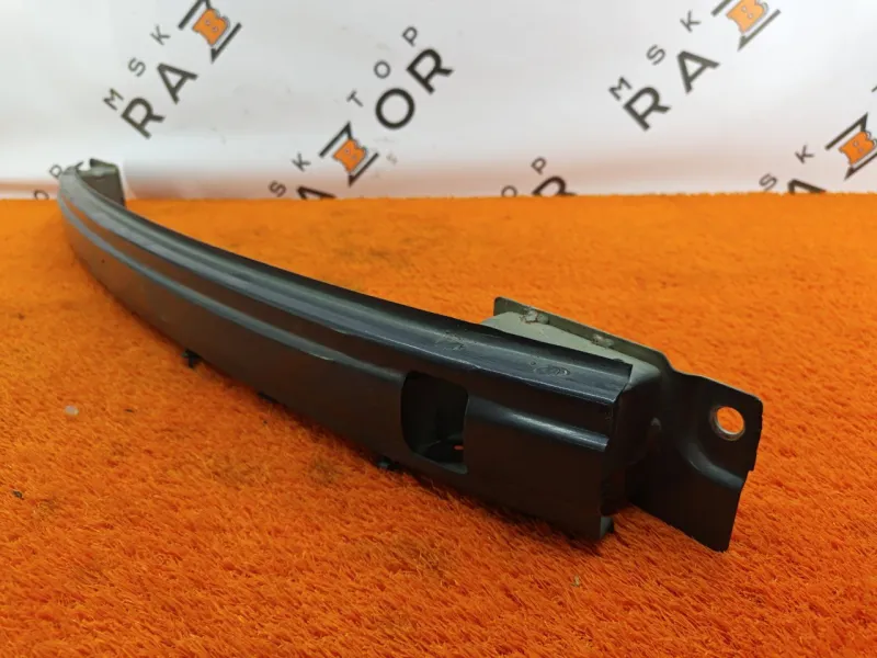 Усилитель бампера