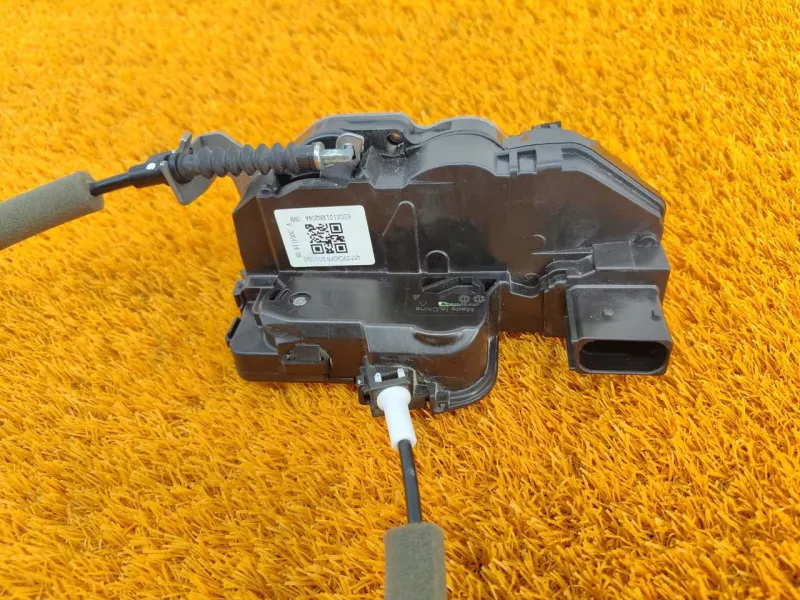 Замок двери