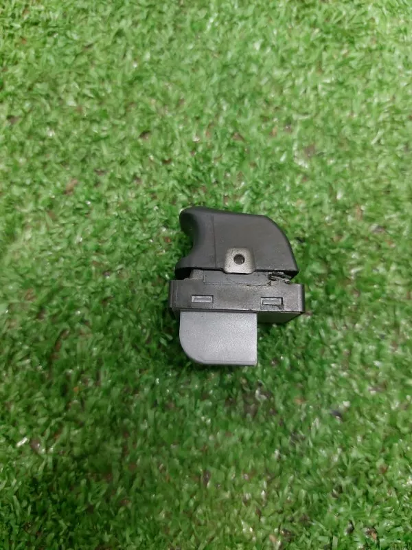 Кнопка стеклоподъемника