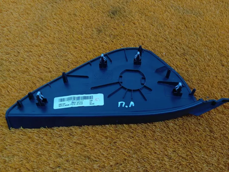 Накладка на торпедо