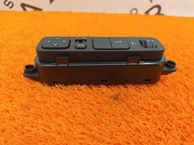 Блок управления зеркалами