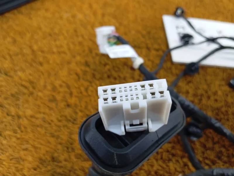 Проводка двери