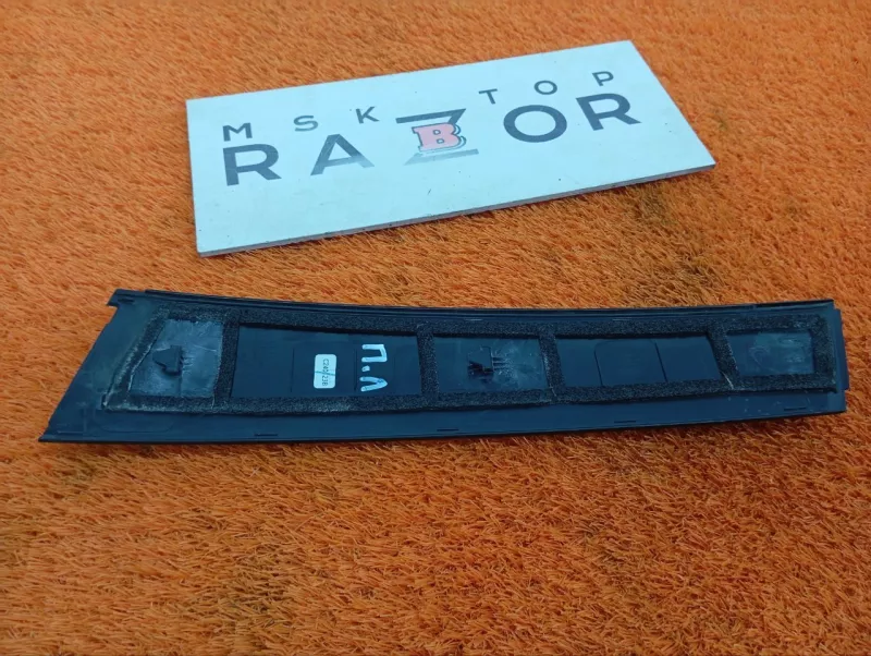 Молдинг двери